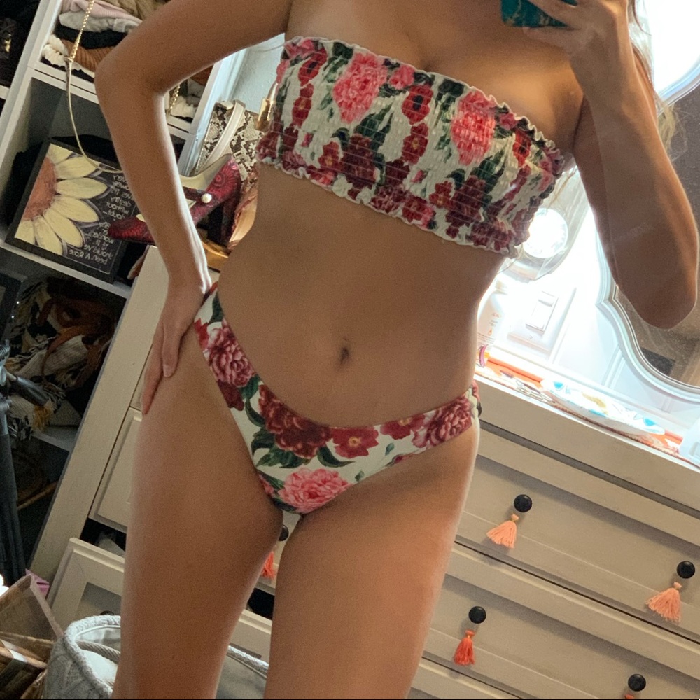 New without tags Brazilian rose bikini